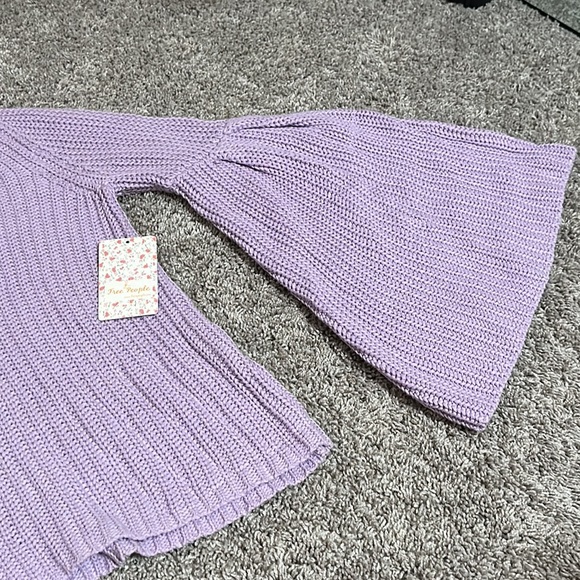 NWT Free People knit purple sweater with flare sleeves - Picture 3 of 6